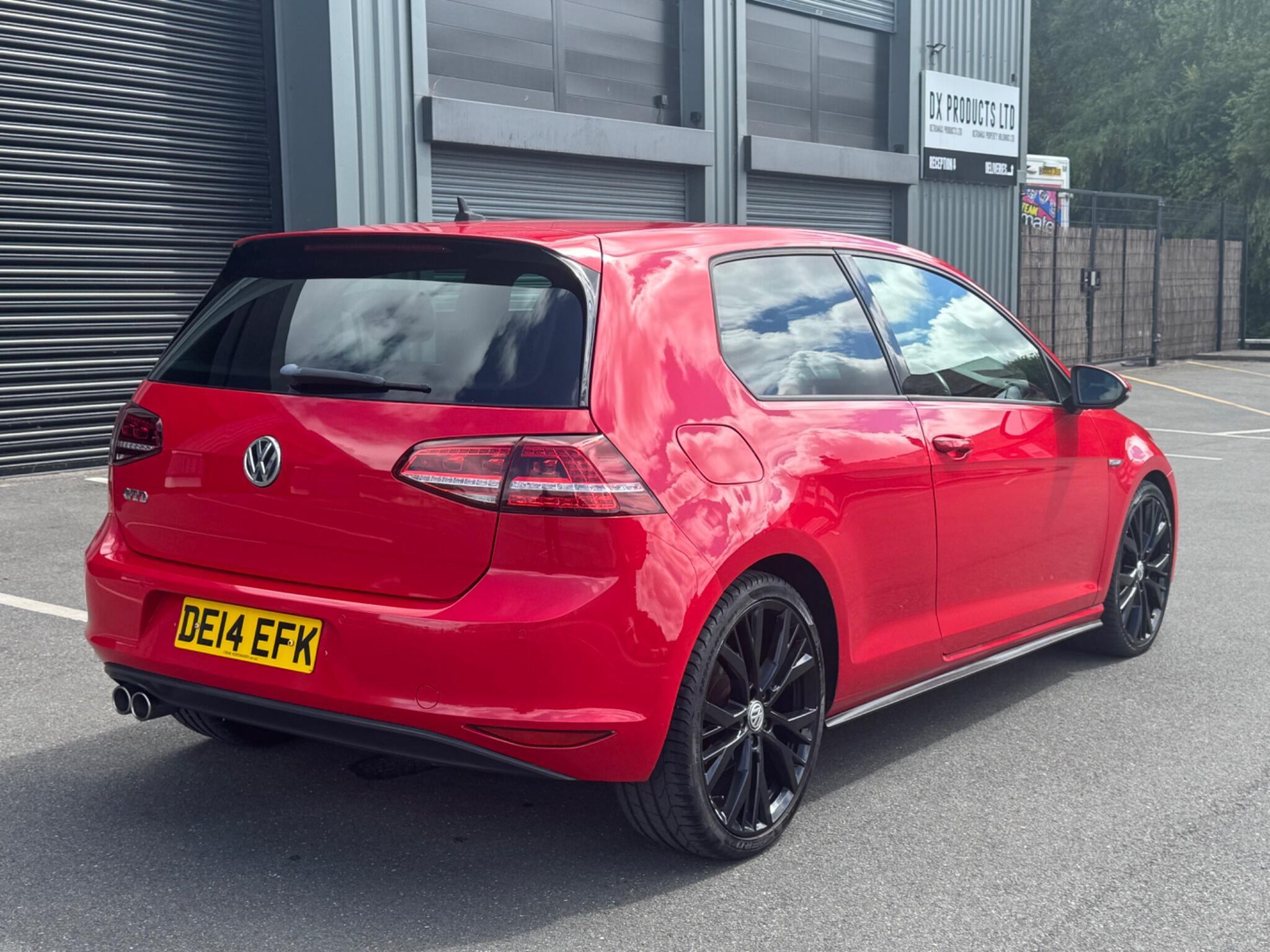 Volkswagen Golf - Image 11