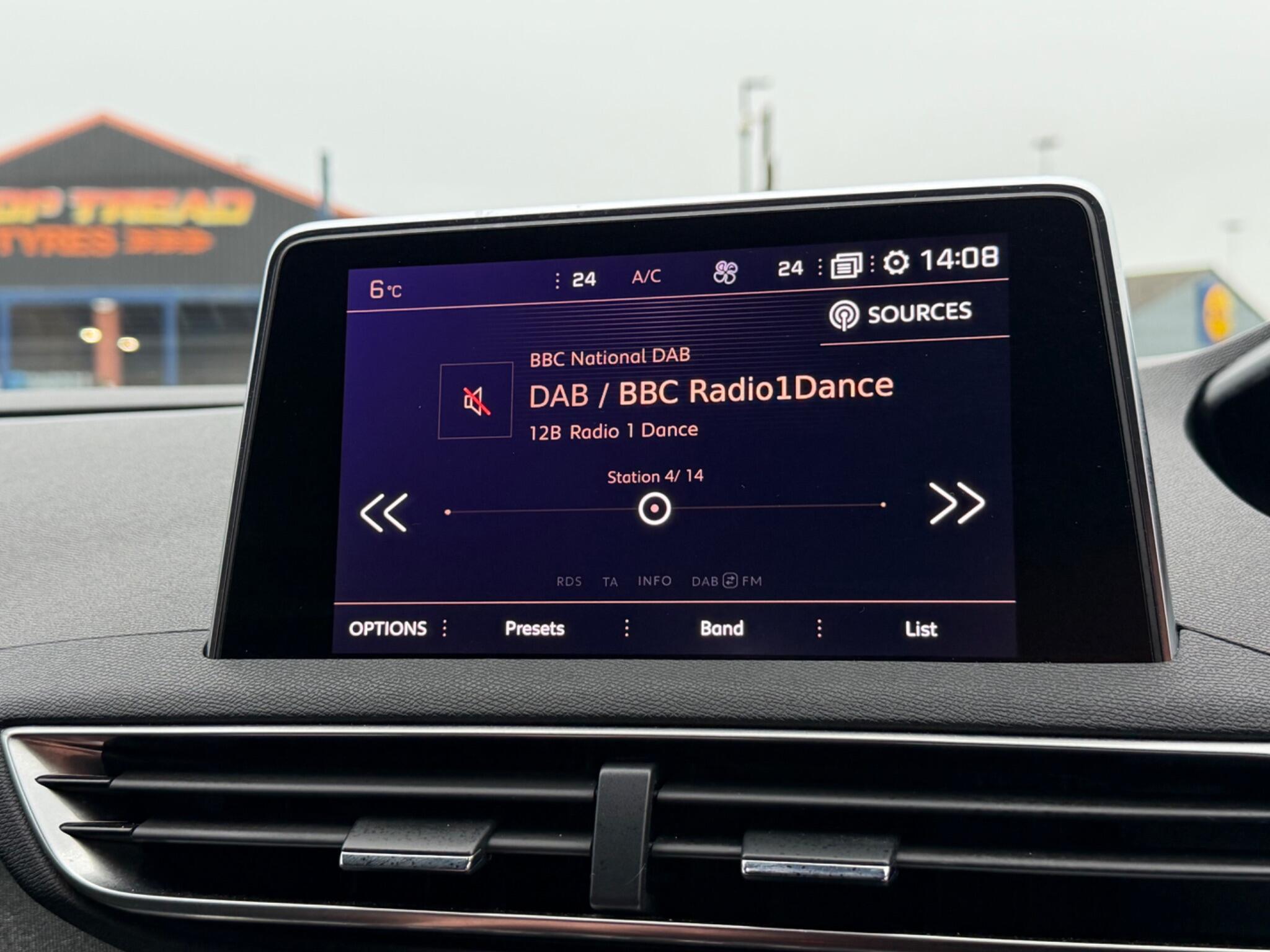 Peugeot 5008 - Image 27