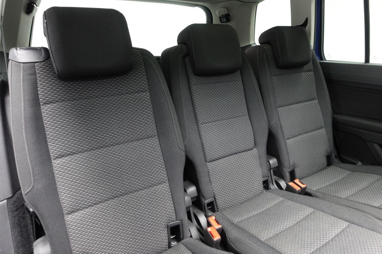 Volkswagen Touran - Image 18