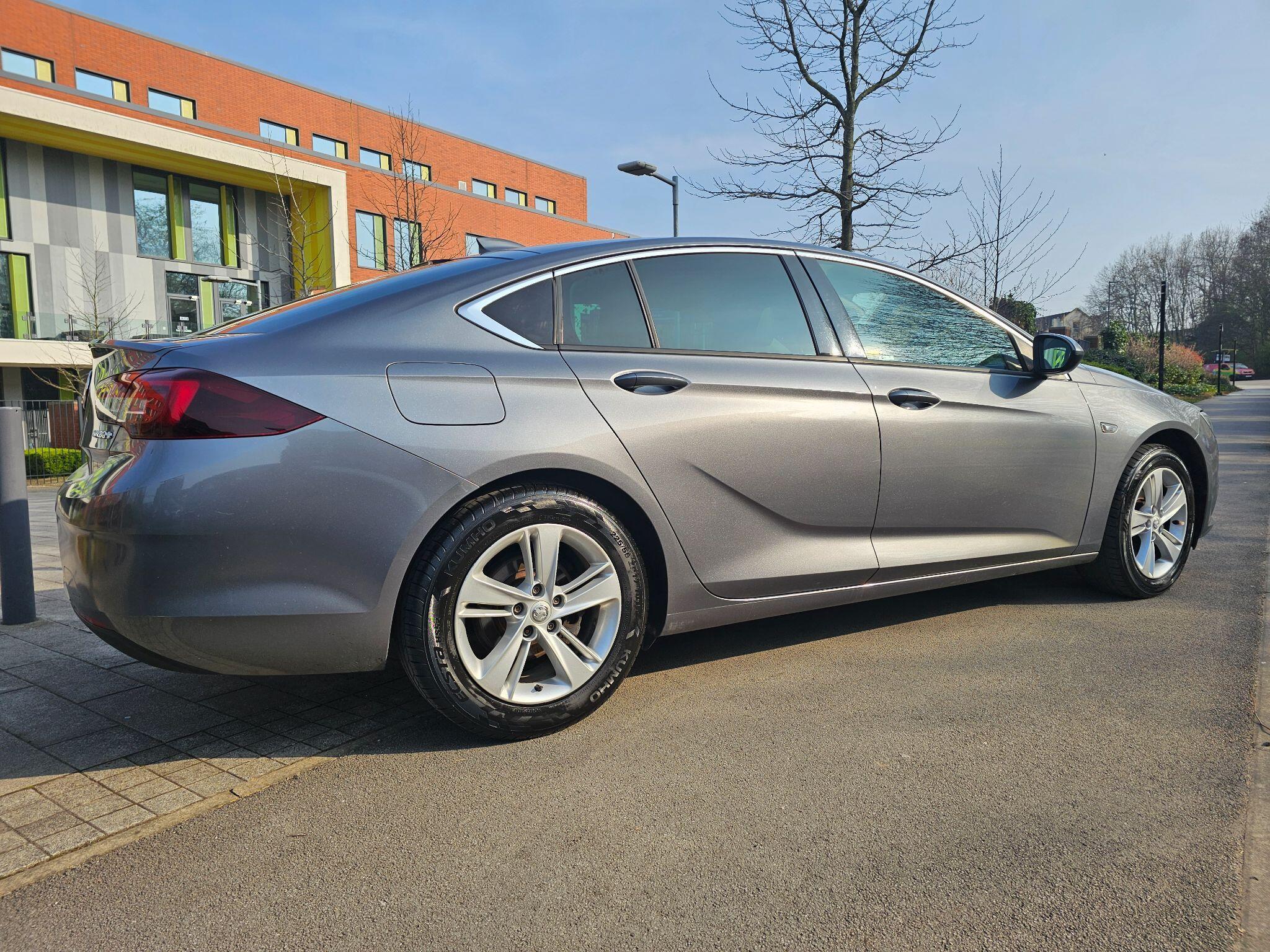 Vauxhall Insignia - Image 3