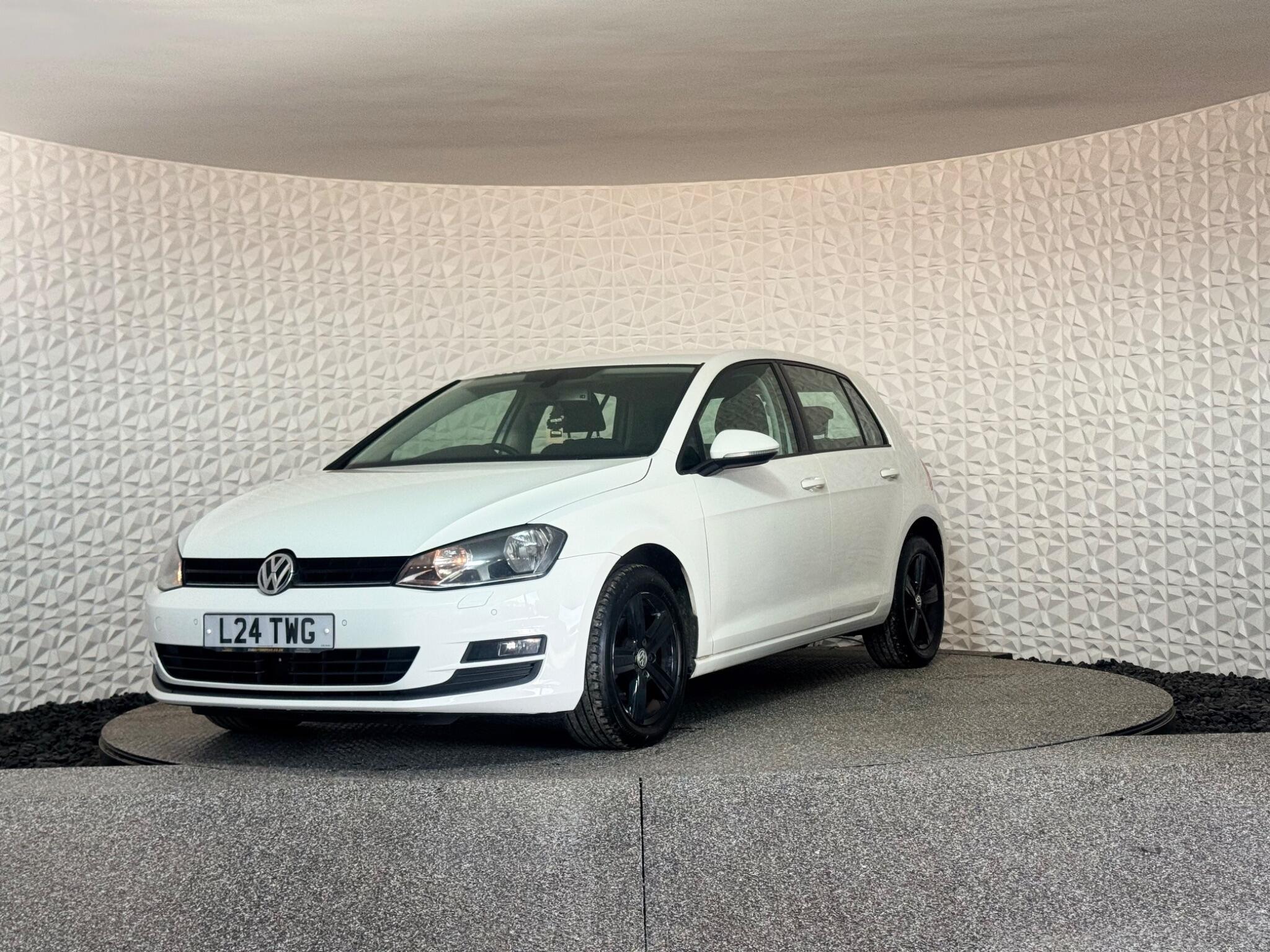 Volkswagen Golf - Image 20