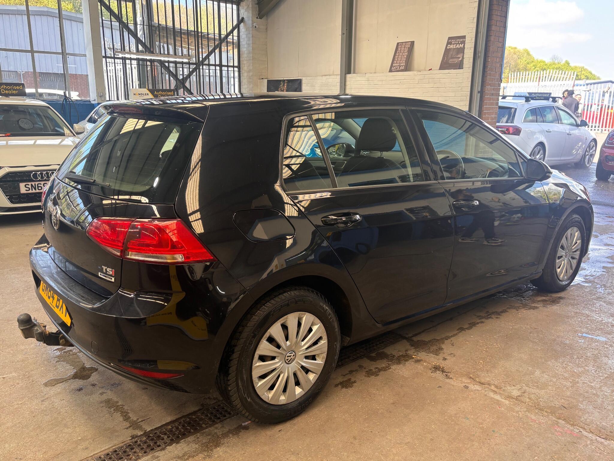 Volkswagen Golf - Image 16