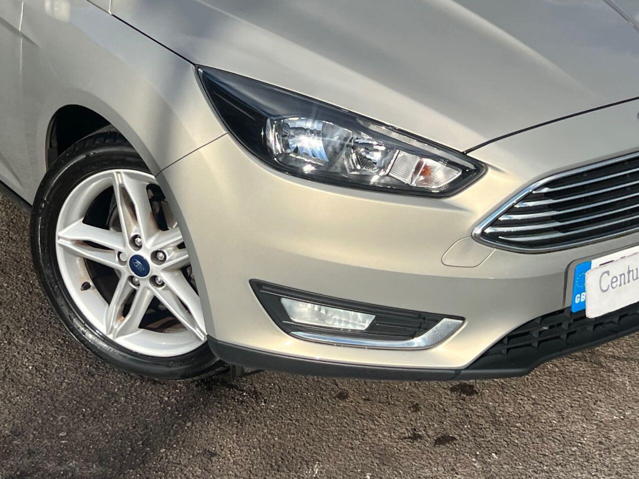 Ford Focus - Image 10