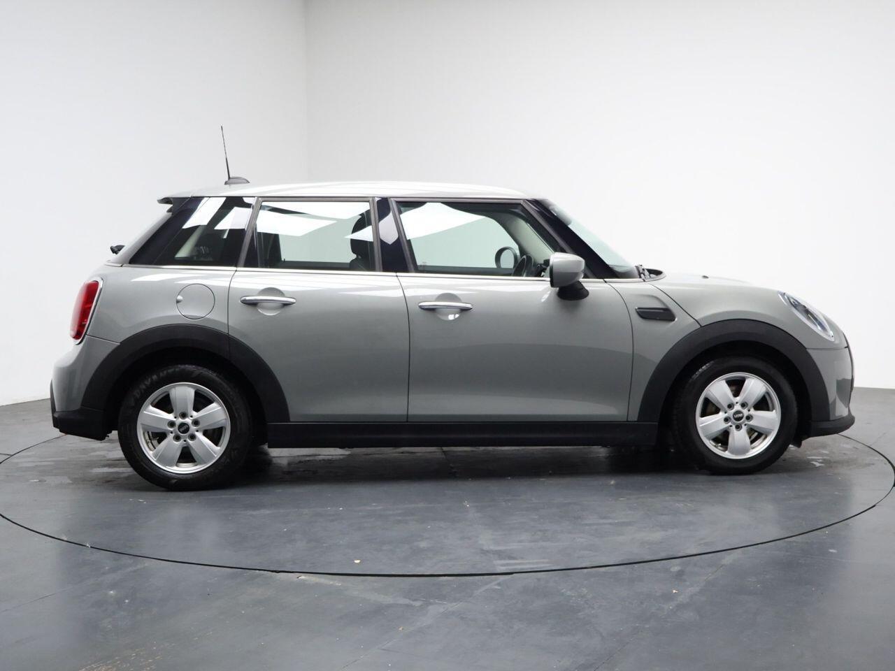MINI Hatch - Image 14