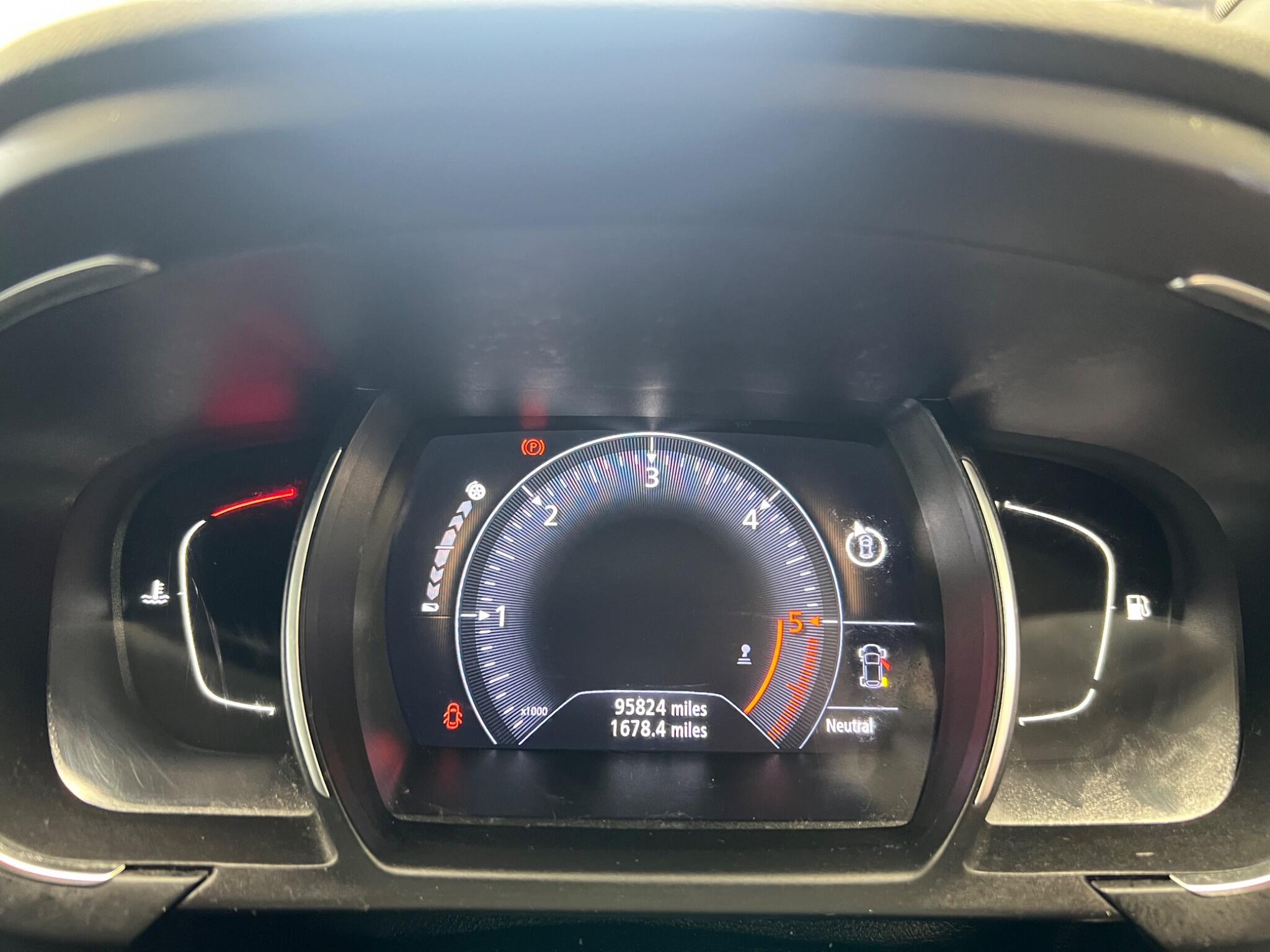 Renault Grand Scenic - Image 22