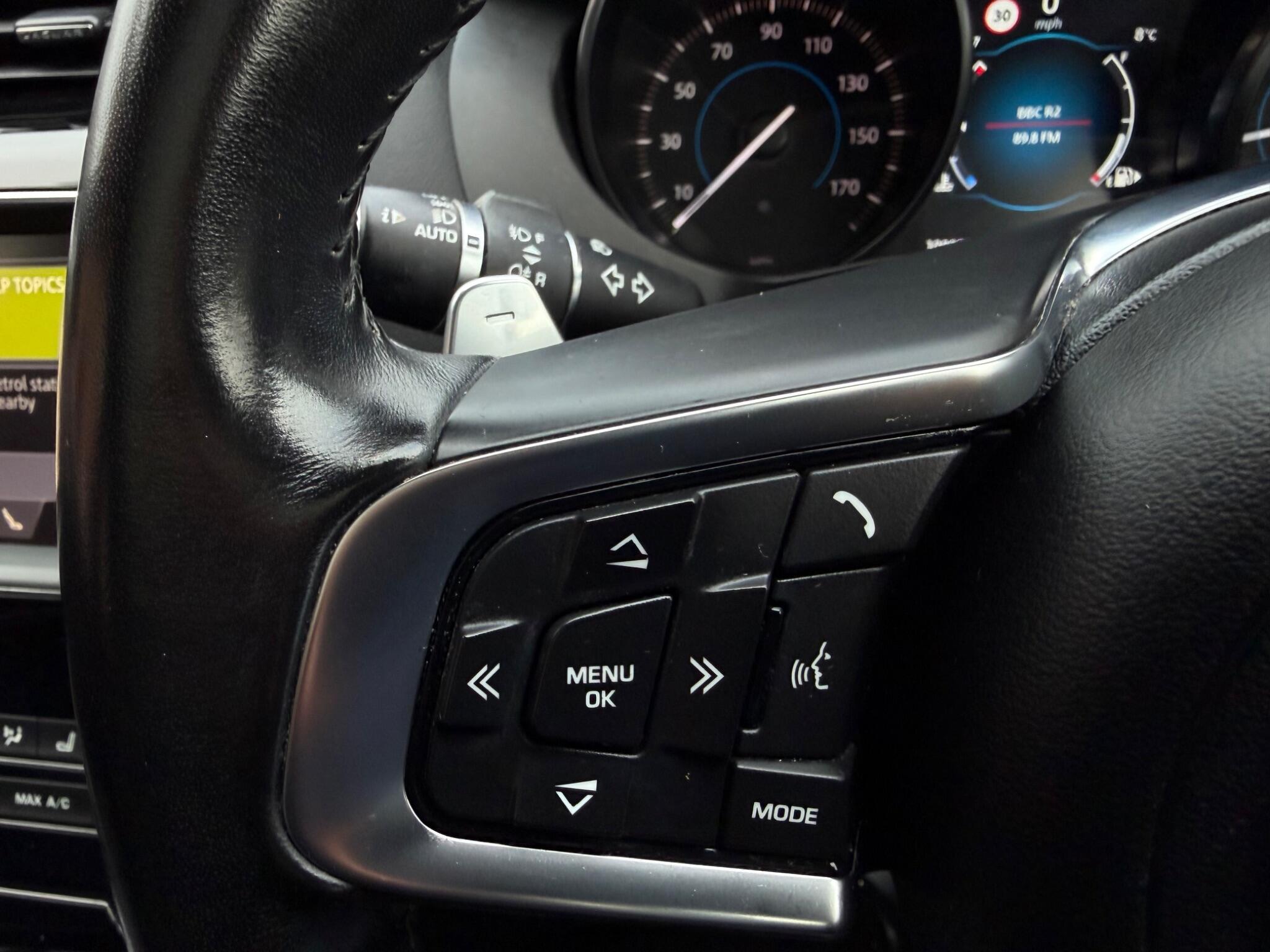 Jaguar F-Pace - Image 63