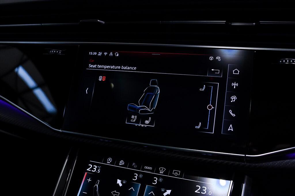 Audi SQ7 - Image 37