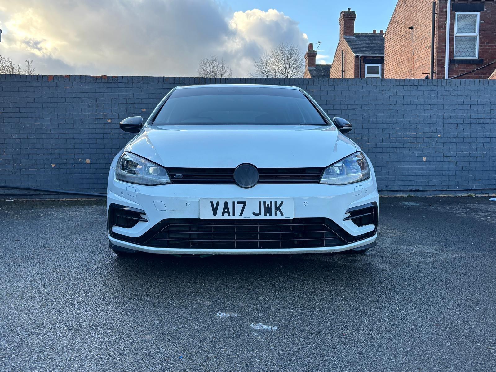 Volkswagen Golf - Image 16