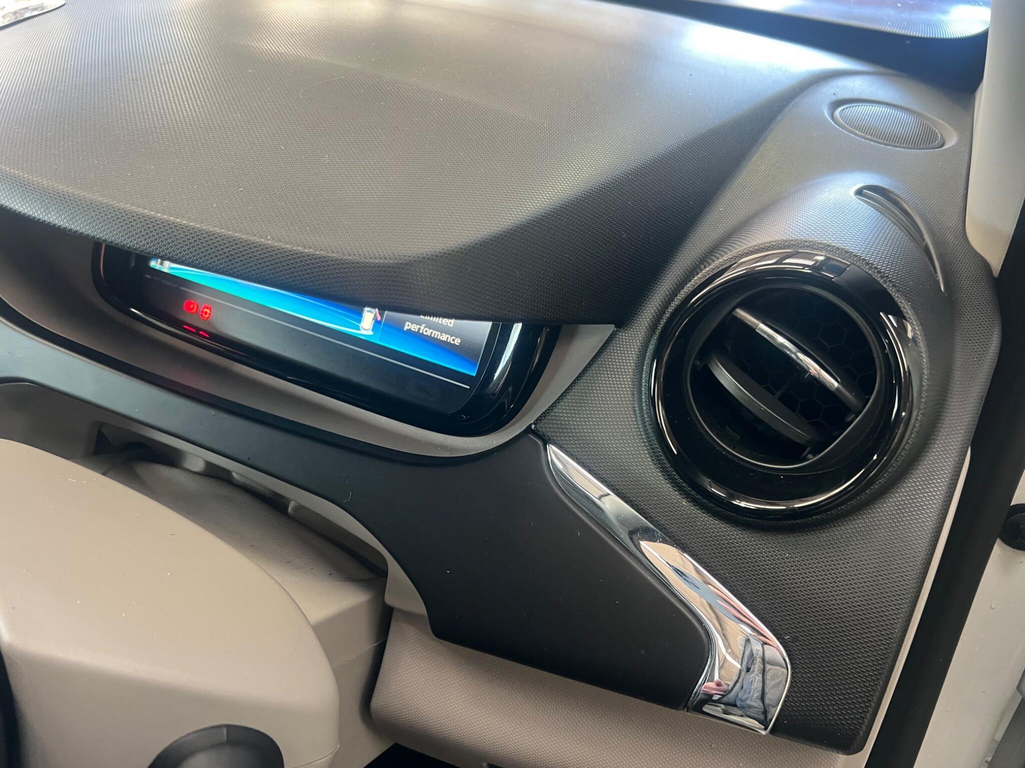 Renault Zoe - Image 49
