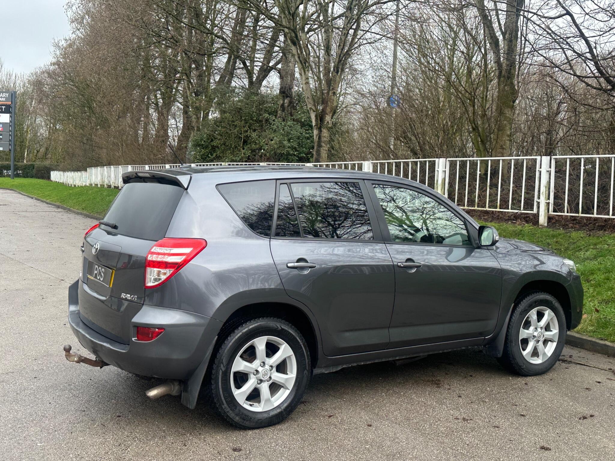 Toyota RAV4 - Image 21