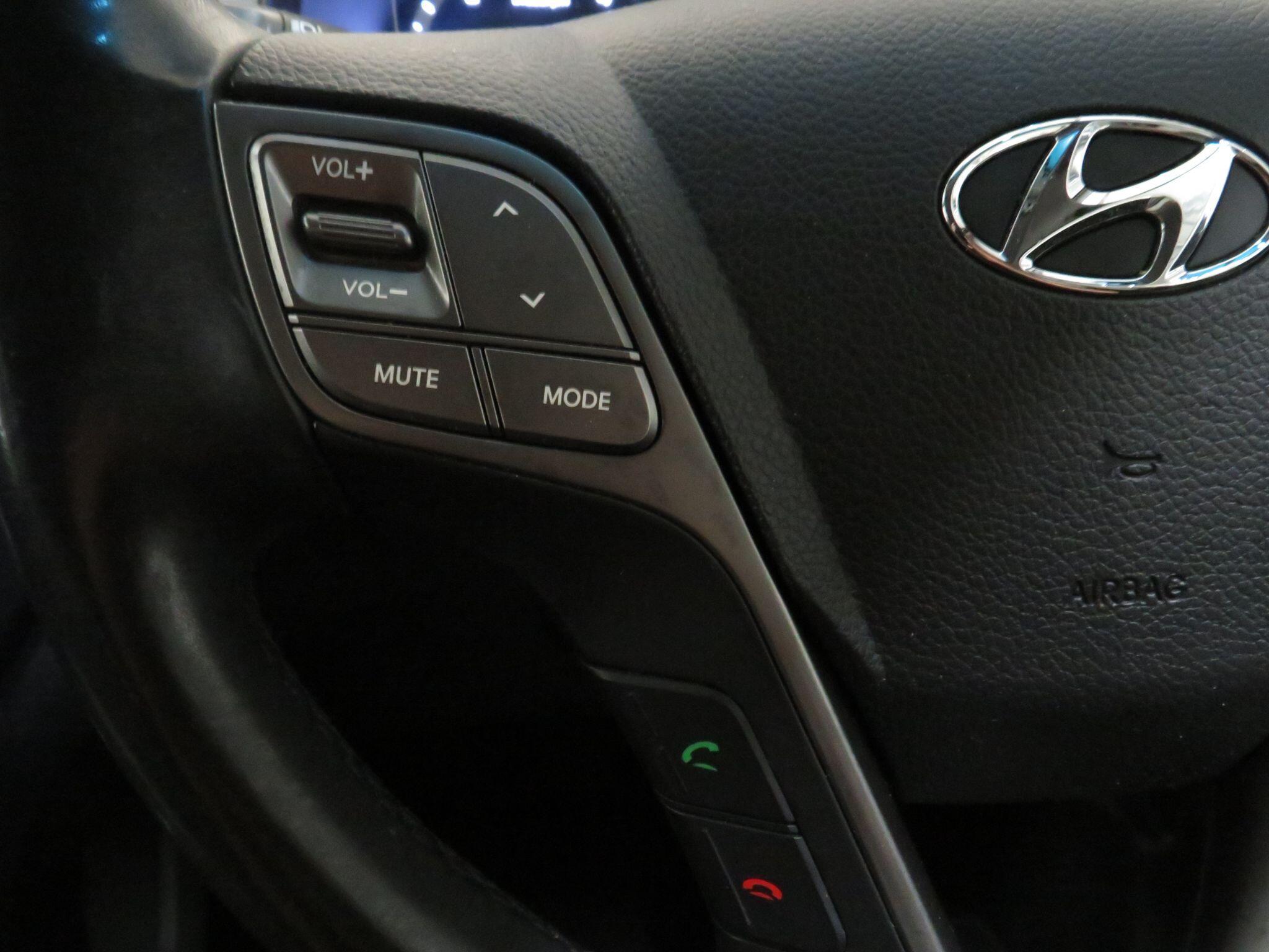 Hyundai Santa Fe - Image 18
