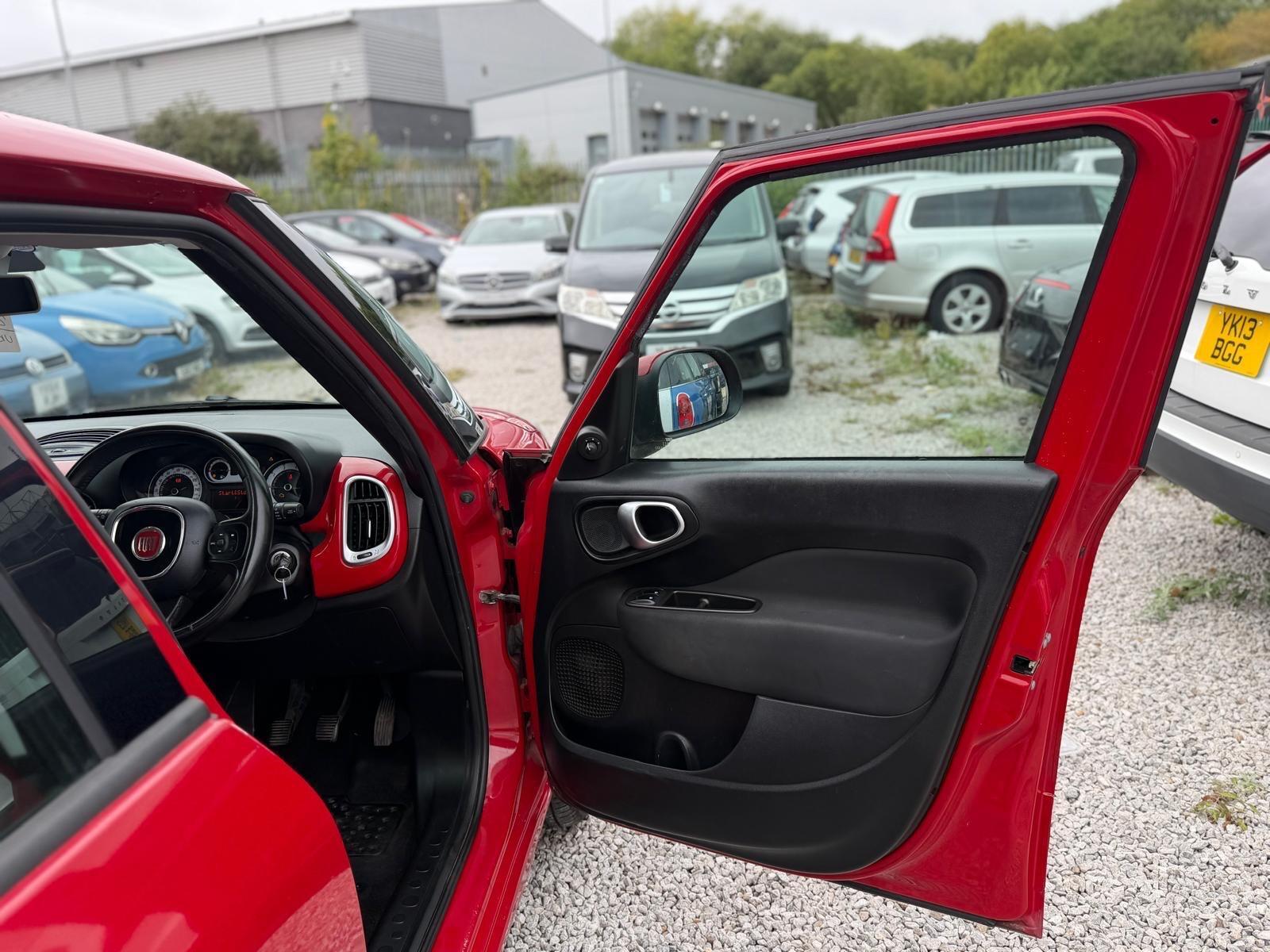Fiat 500L - Image 14