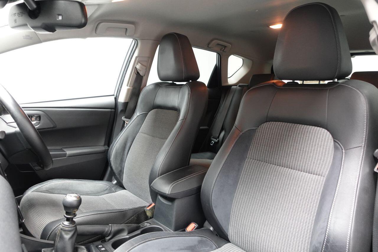 Toyota Auris - Image 17