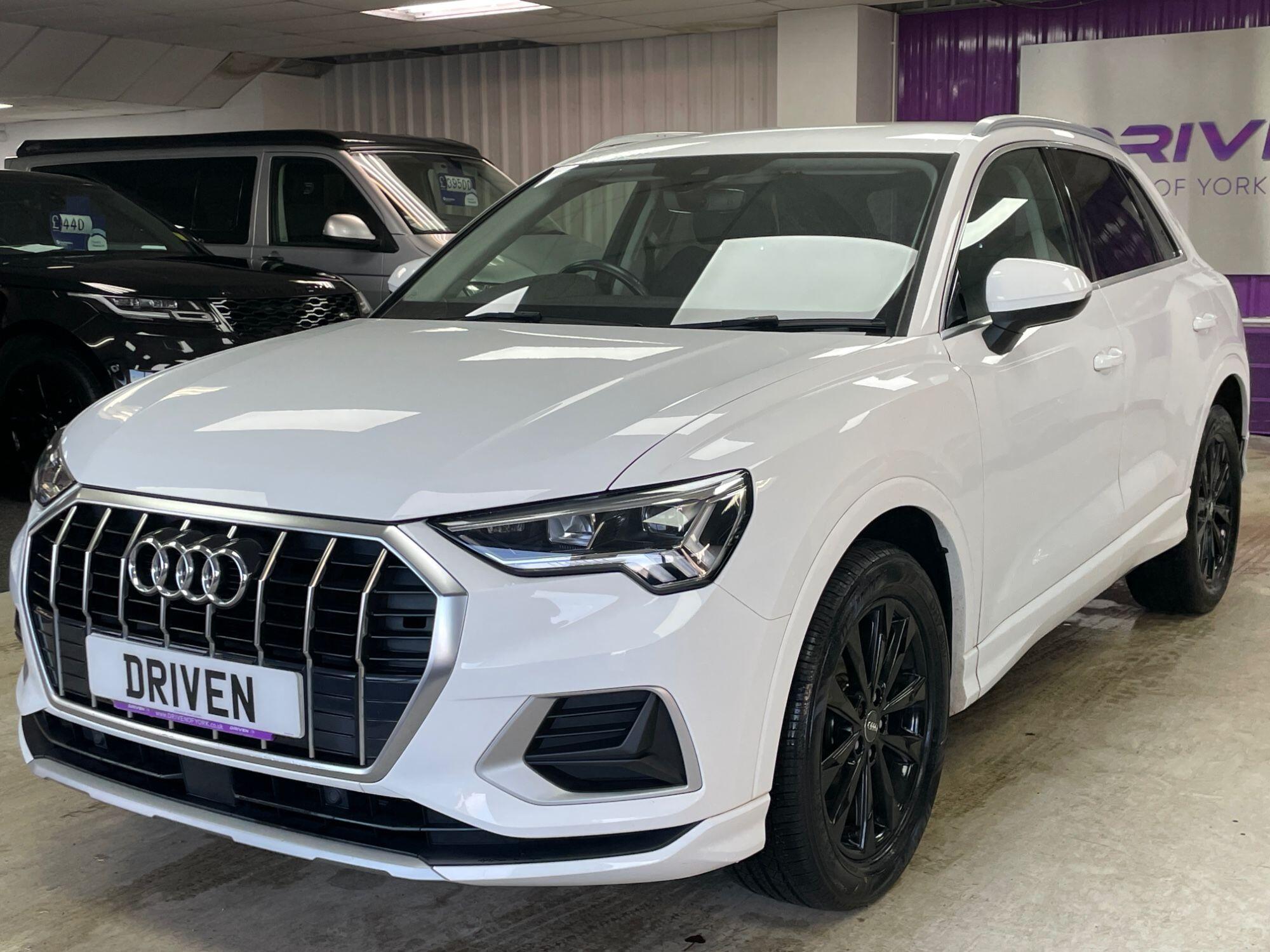 Audi Q3 - Image 8