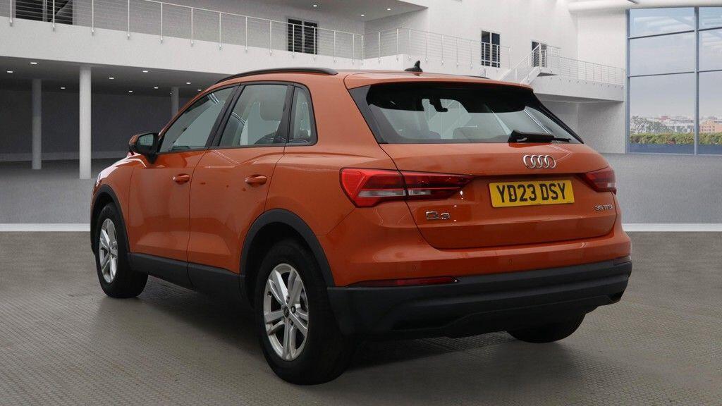 Audi Q3 - Image 3
