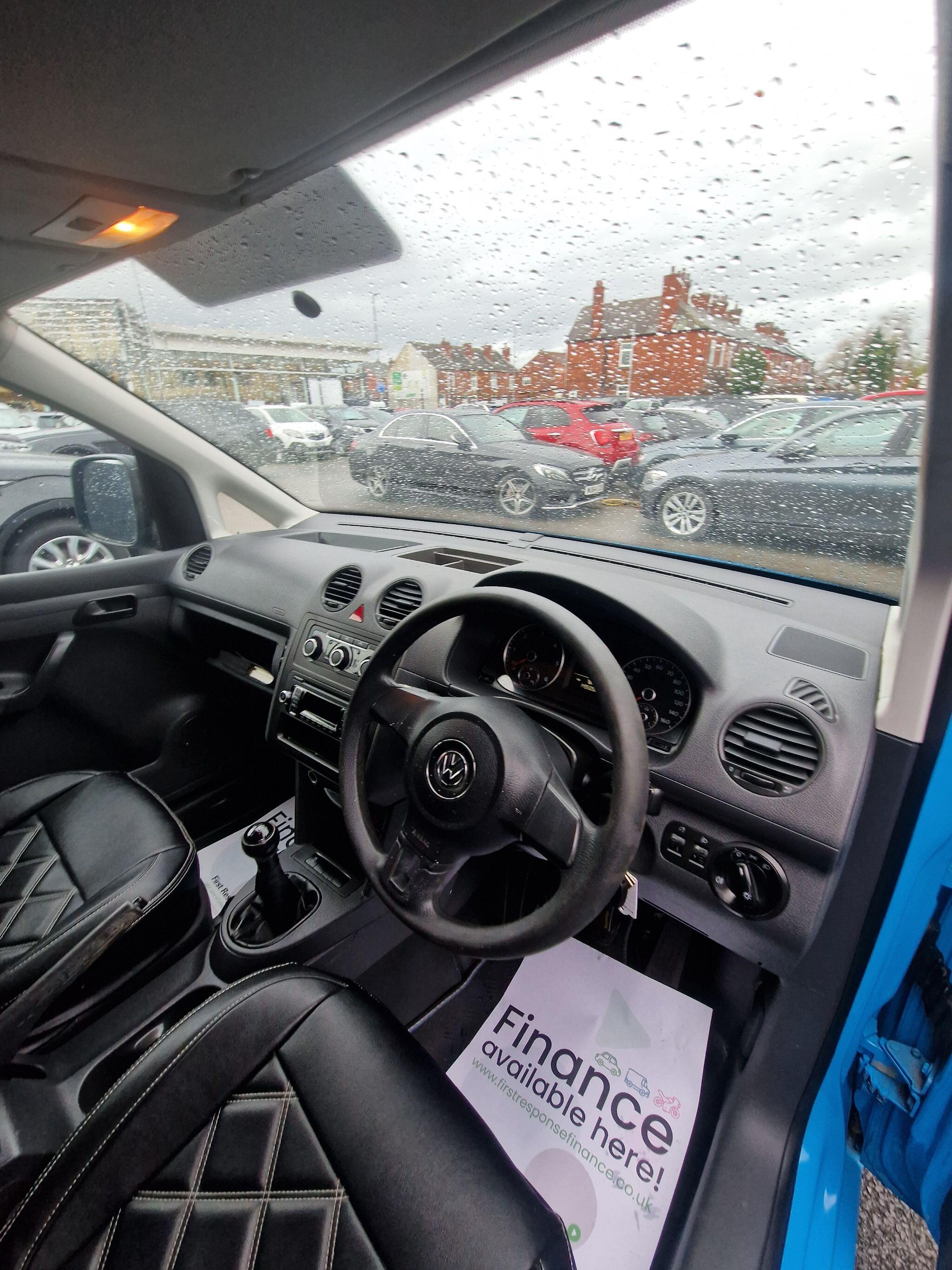 Volkswagen Caddy Maxi - Image 28