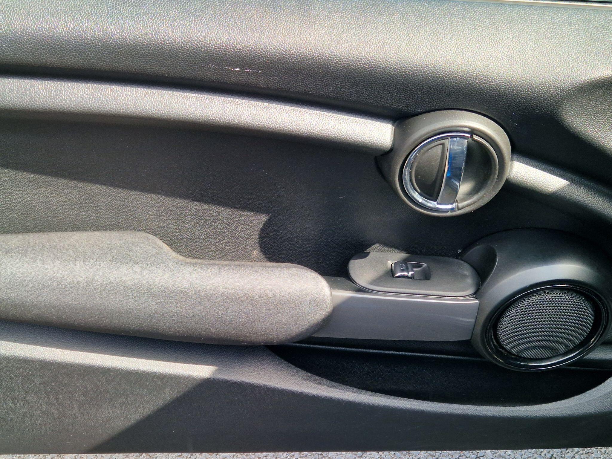 MINI Hatch - Image 35