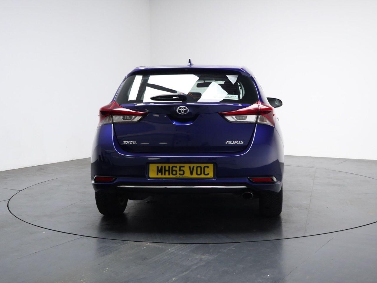 Toyota Auris - Image 11