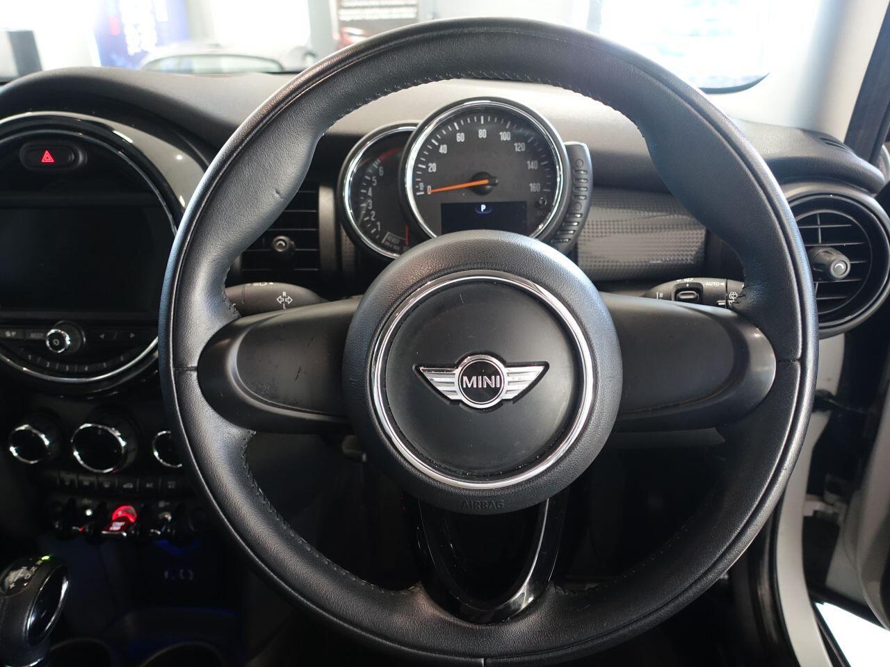 MINI Hatch - Image 24