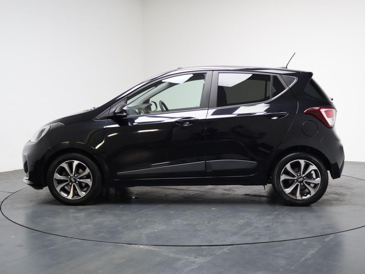 Hyundai i10 - Image 8