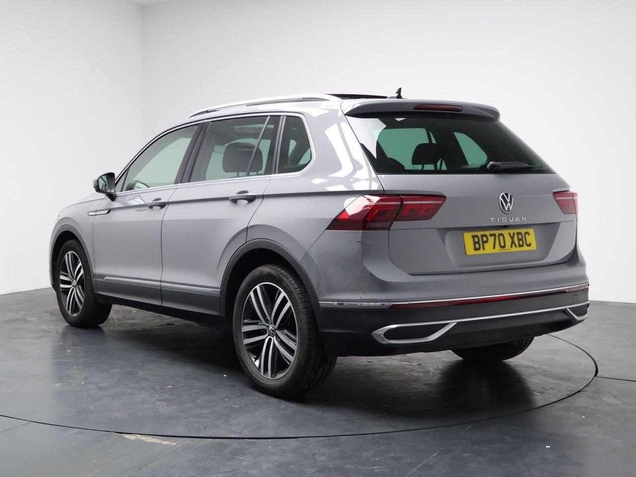 Volkswagen Tiguan - Image 14