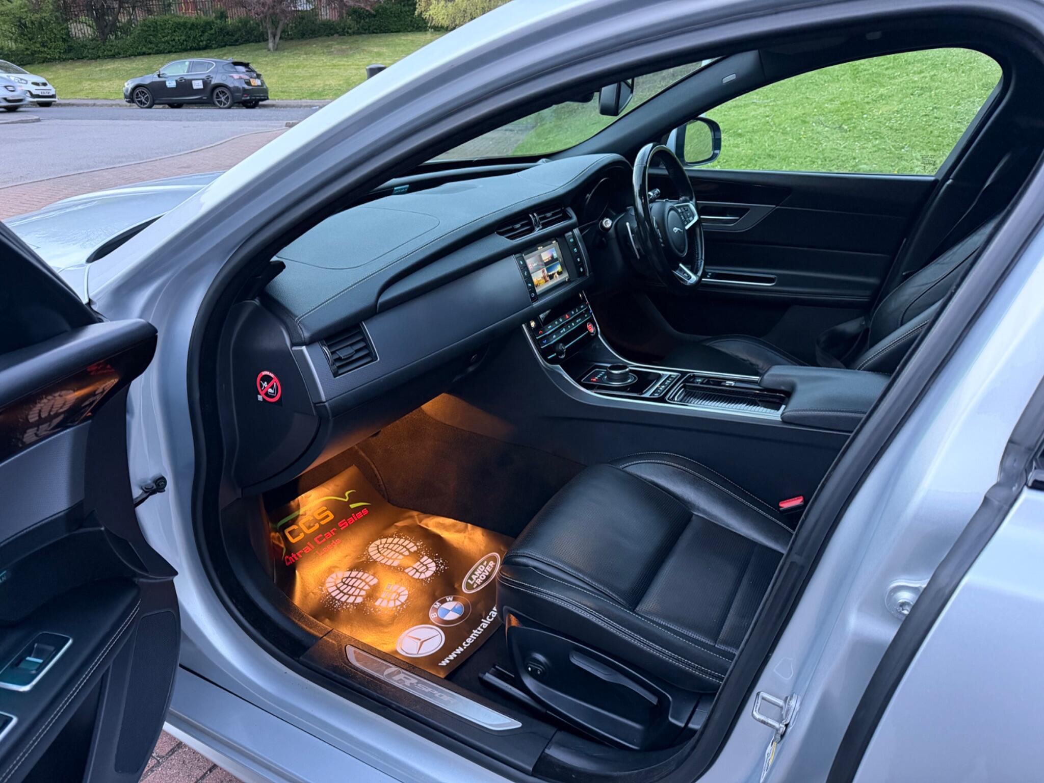 Jaguar XF - Image 49