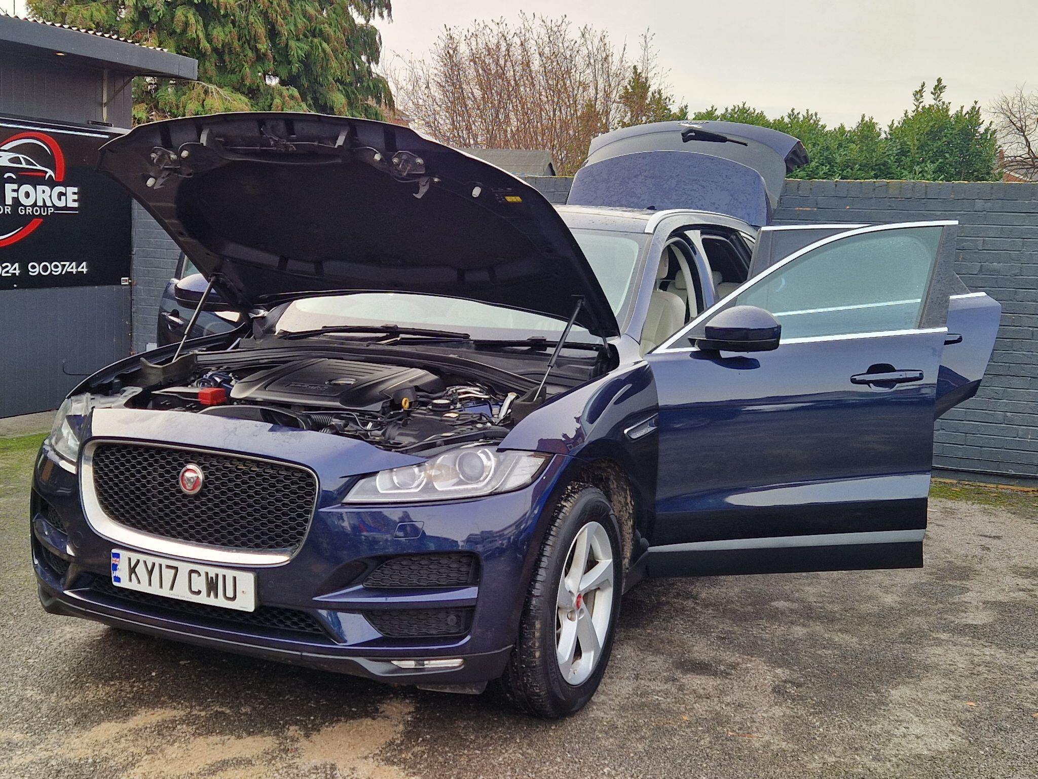 Jaguar F-Pace - Image 14