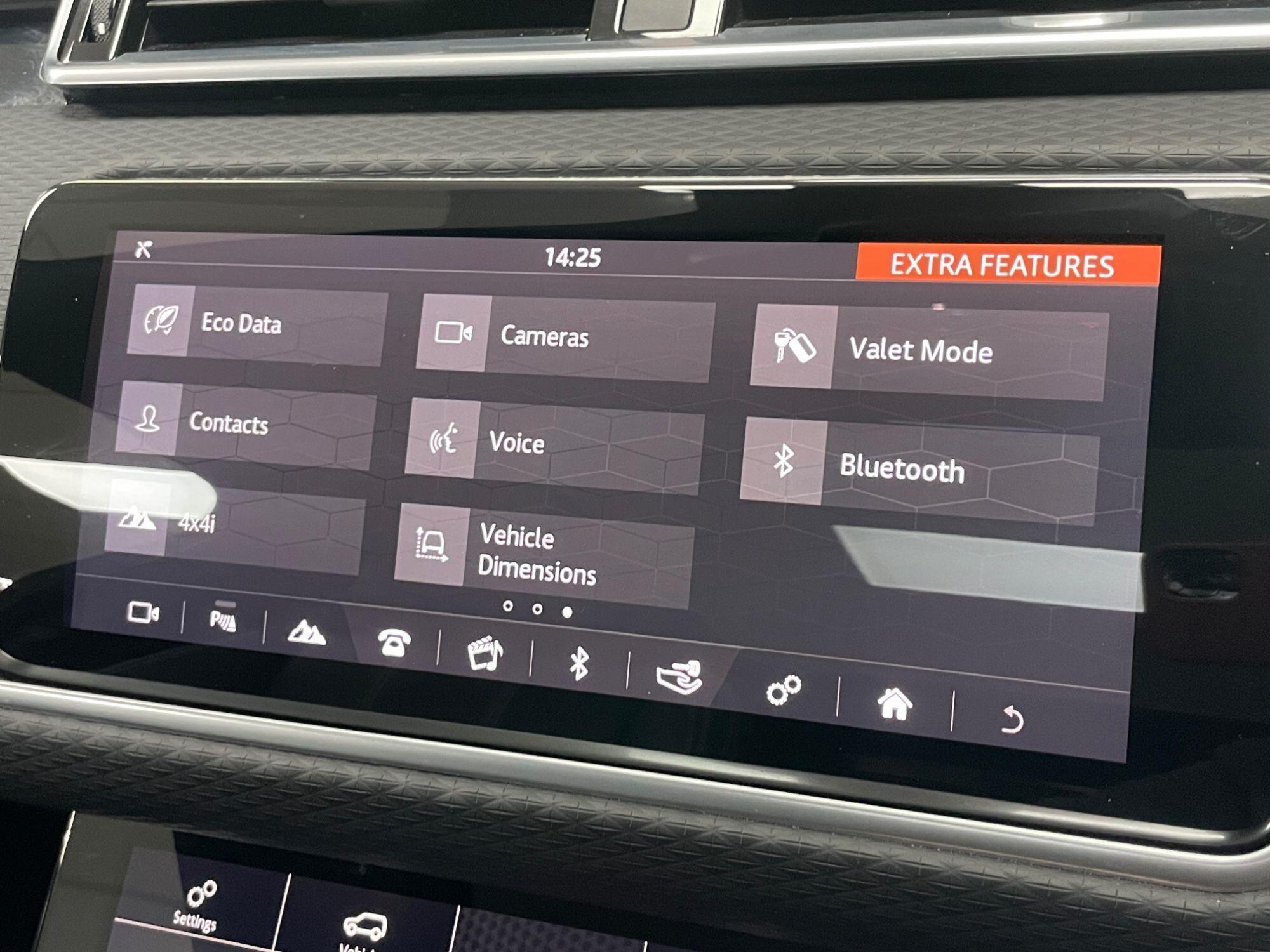 Land Rover Range Rover Velar - Image 43