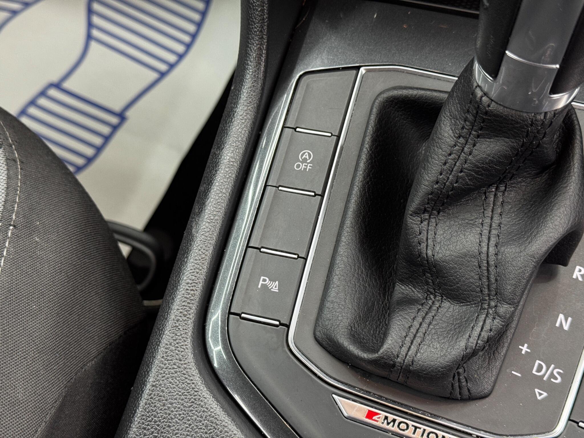 Volkswagen Tiguan - Image 28