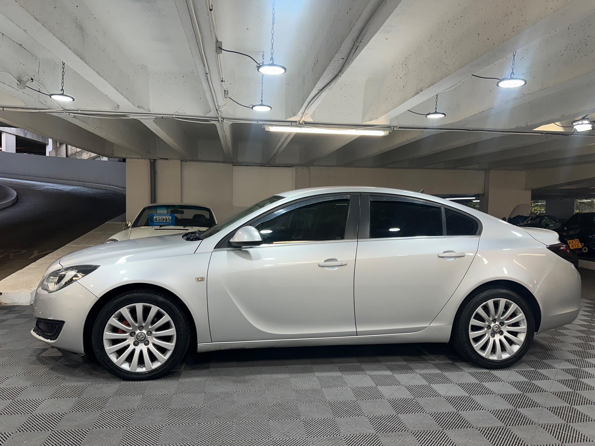 Vauxhall Insignia - Image 2