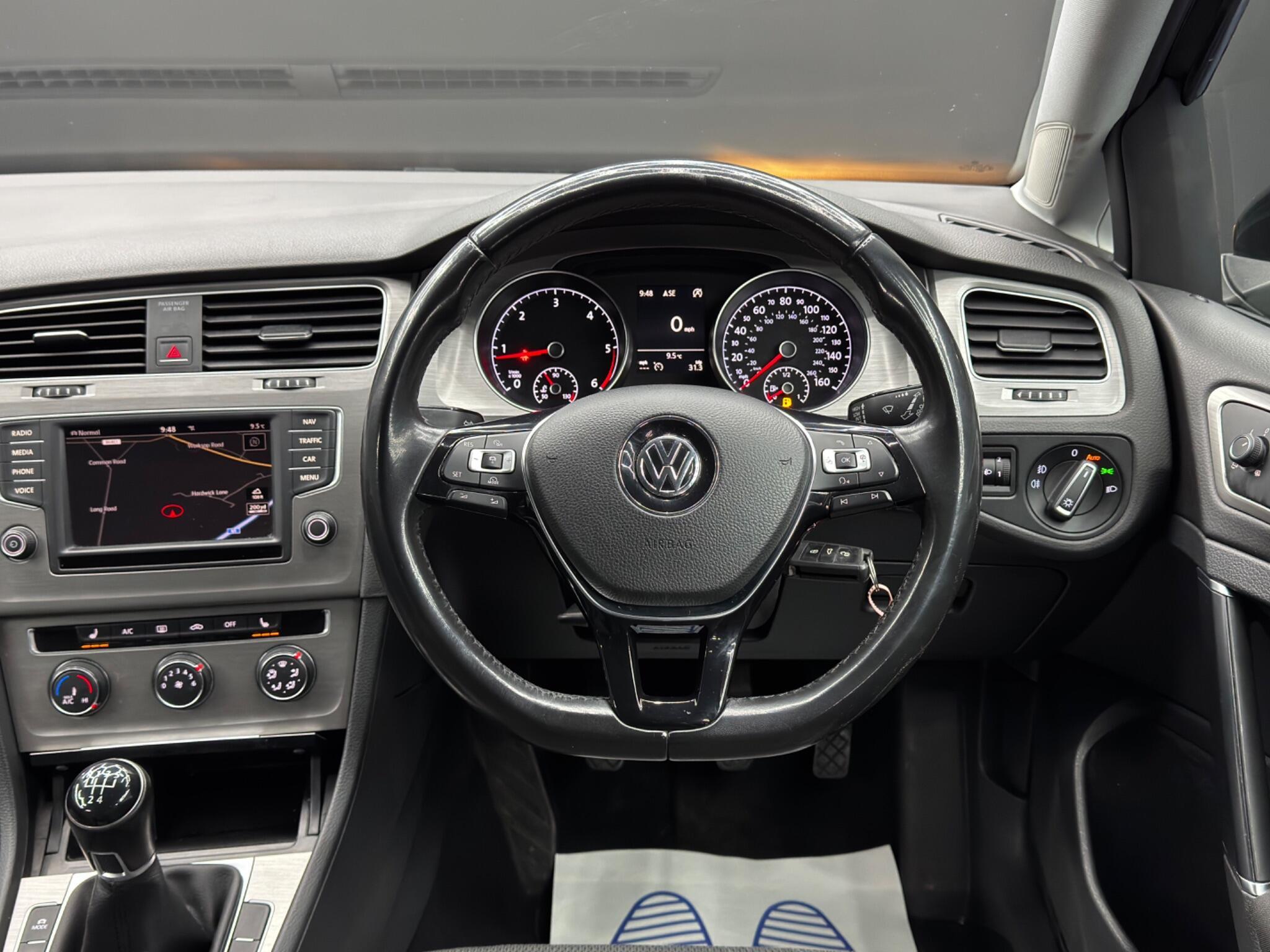 Volkswagen Golf - Image 17