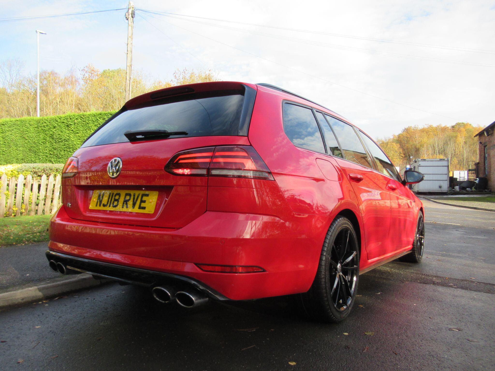 Volkswagen Golf - Image 4