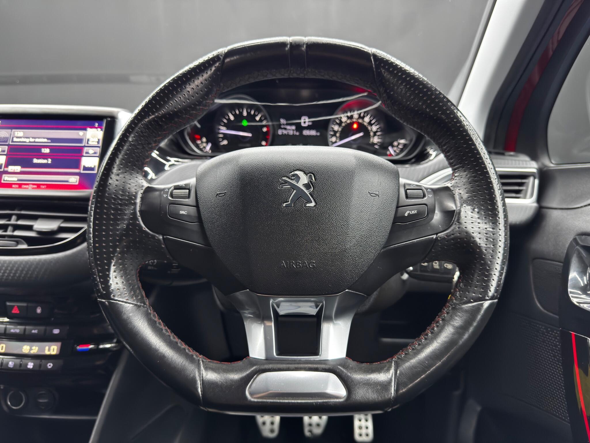 Peugeot 208 - Image 19