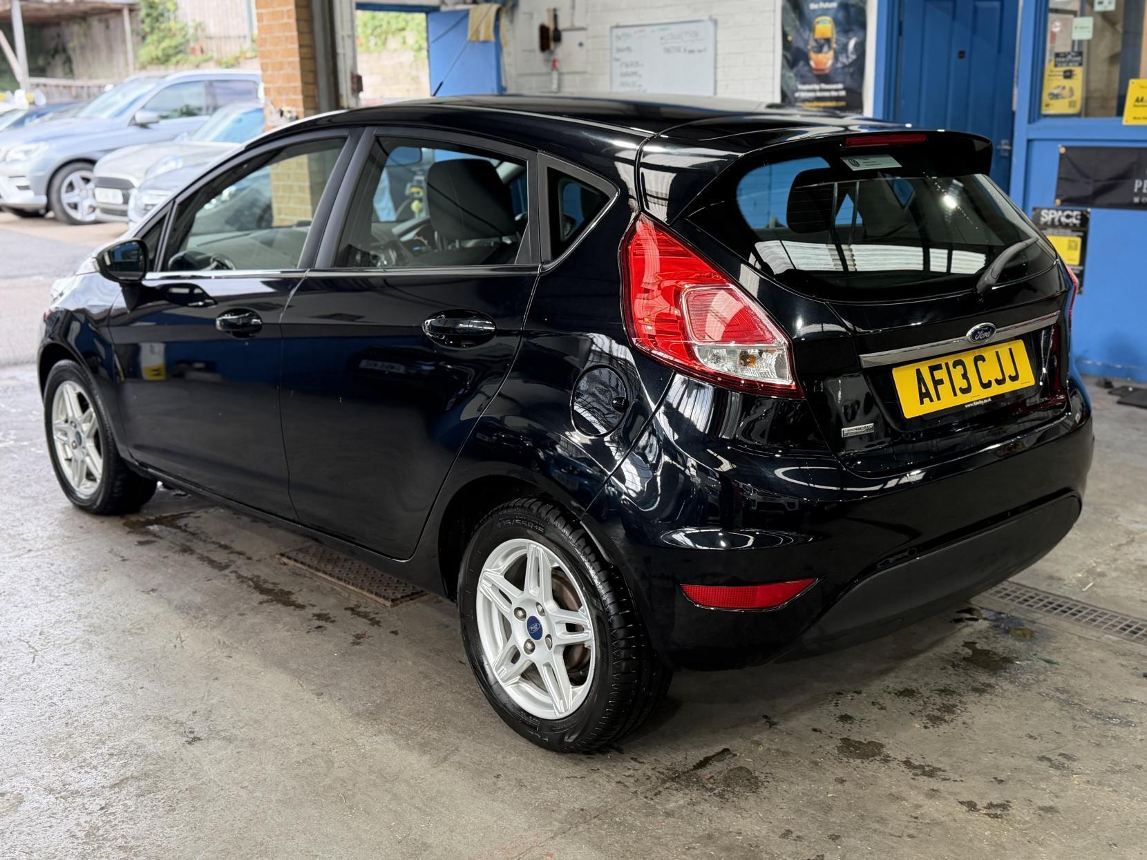 Ford Fiesta - Image 5