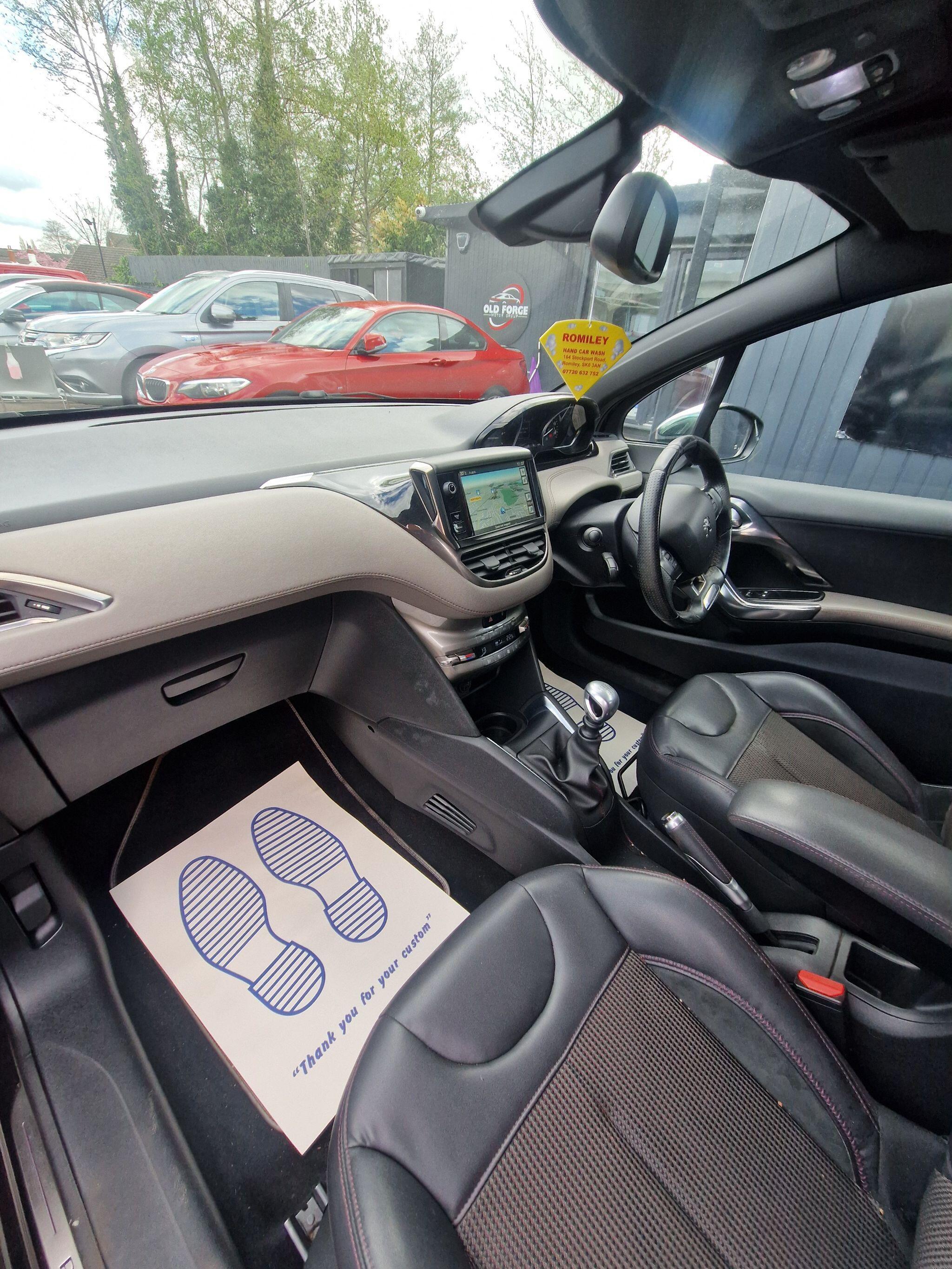 Peugeot 208 - Image 35