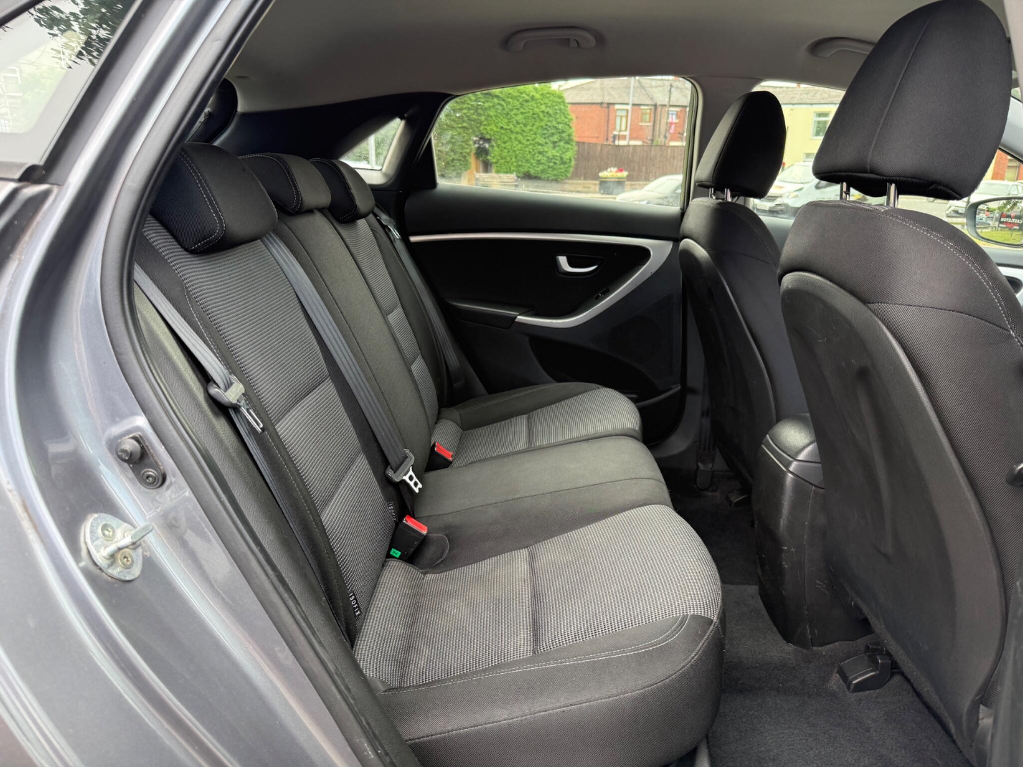 Hyundai i30 - Image 14