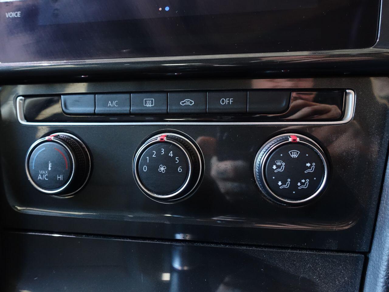 Volkswagen Golf - Image 28