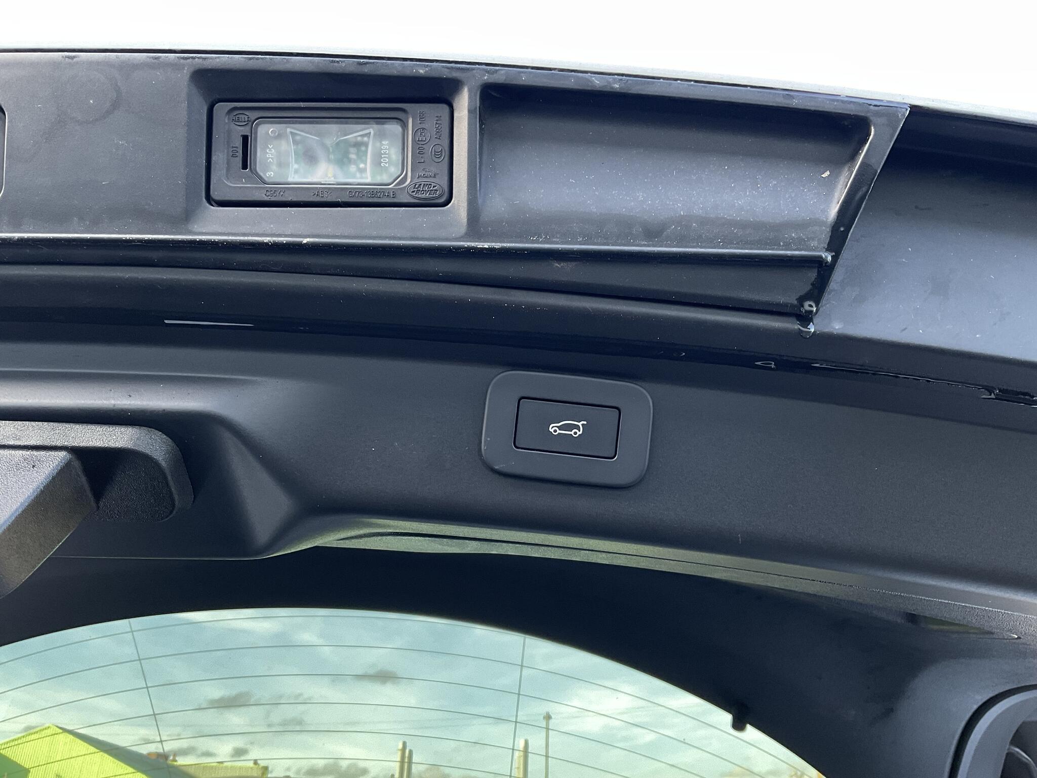 Jaguar I-Pace - Image 20