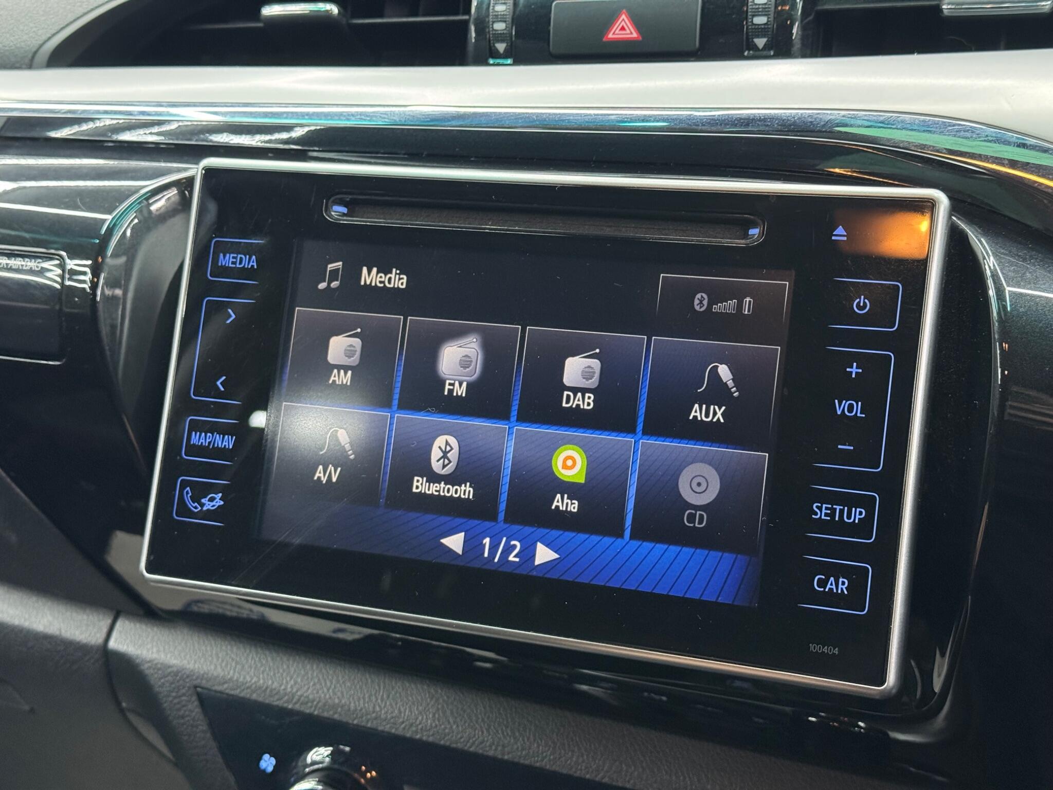 Toyota Hilux - Image 28