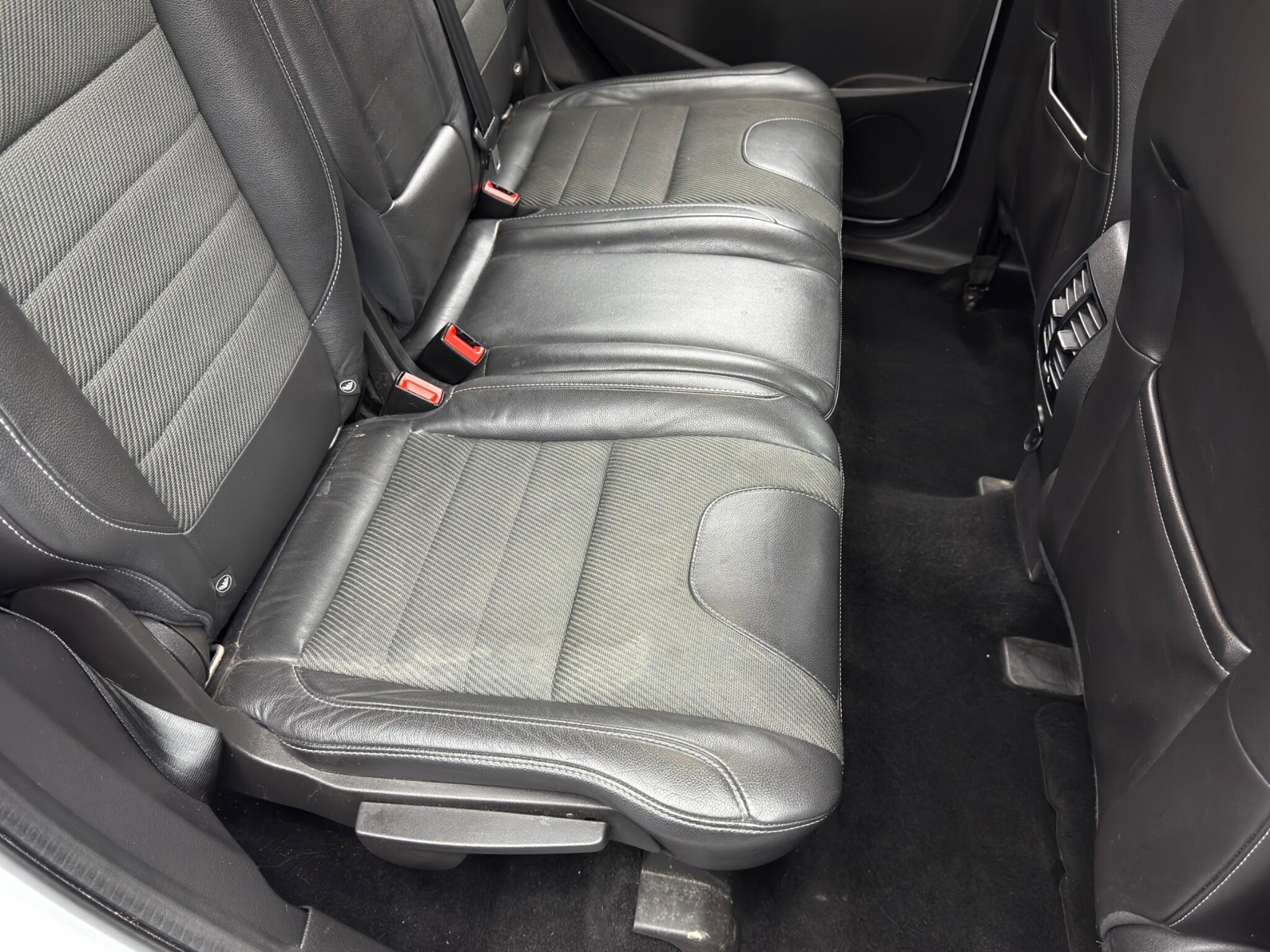 Ford Kuga - Image 16