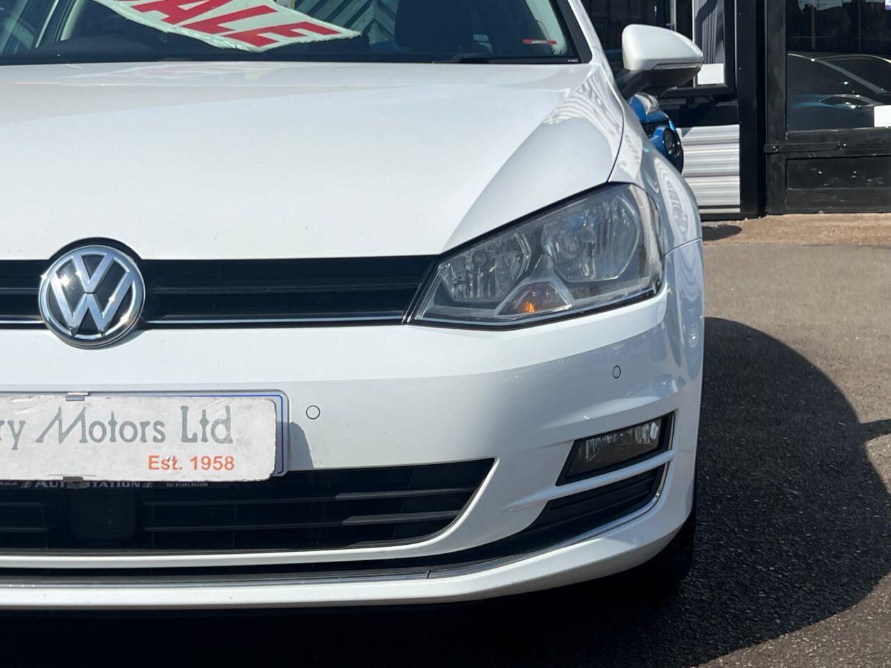 Volkswagen Golf - Image 12