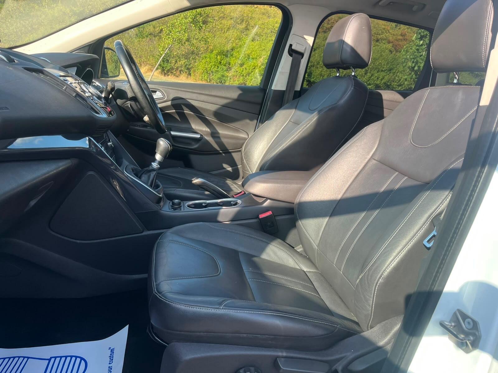 Ford Kuga - Image 8