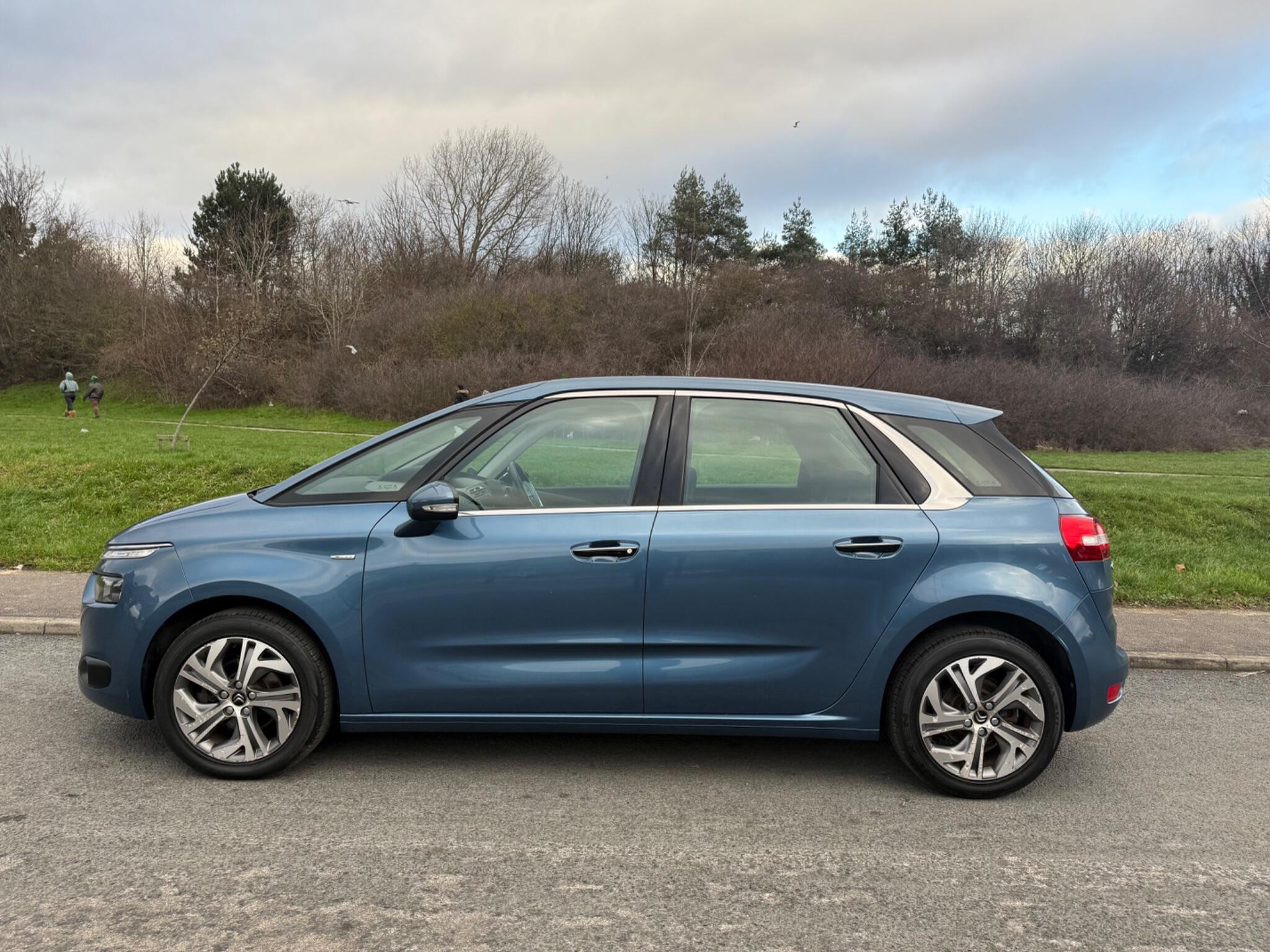Citroen C4 Picasso - Image 9