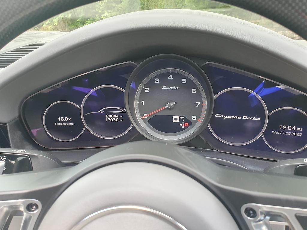 Porsche Cayenne - Image 53