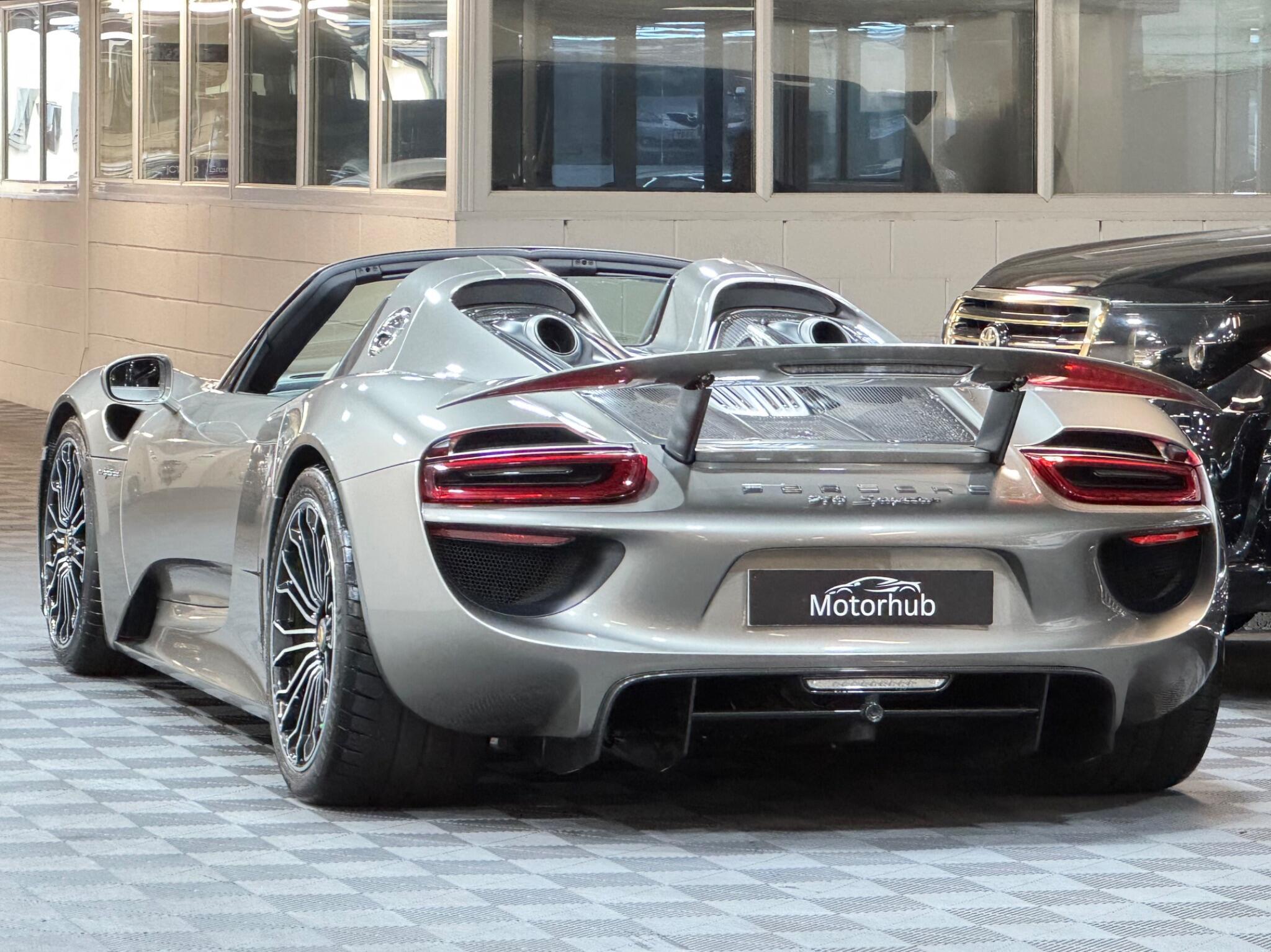 Porsche 918 - Image 4