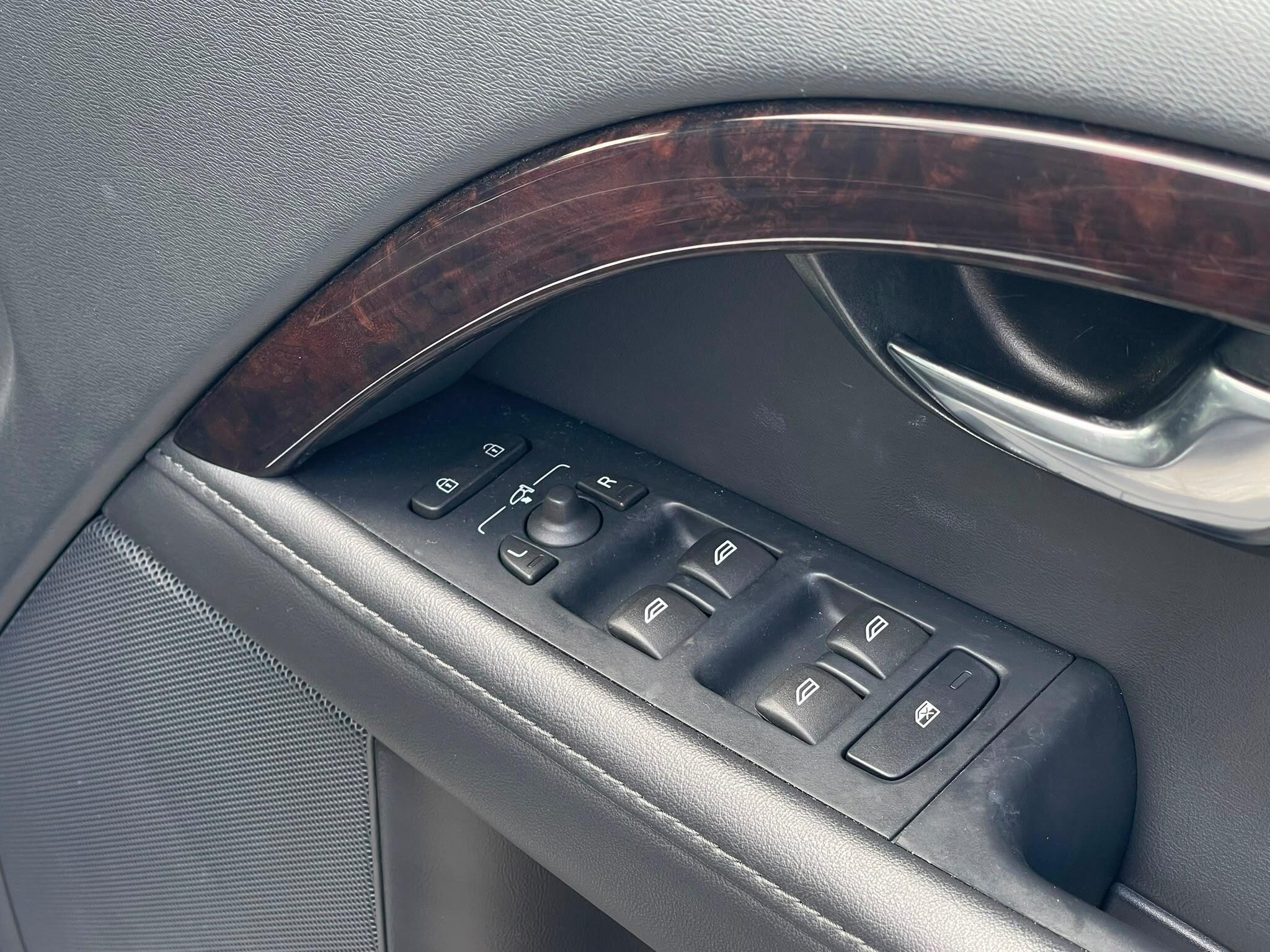Volvo V70 - Image 17