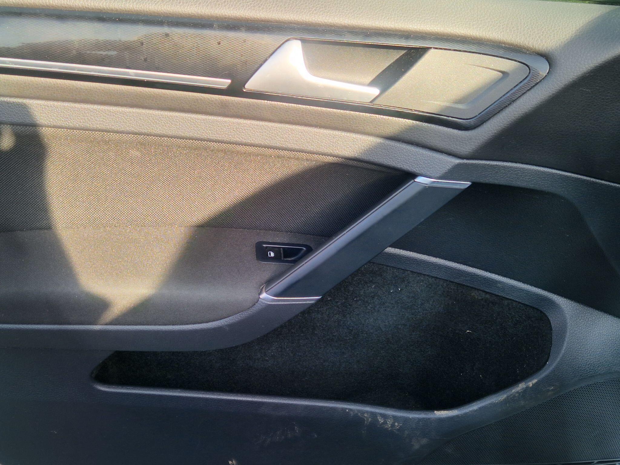 Volkswagen Golf - Image 49