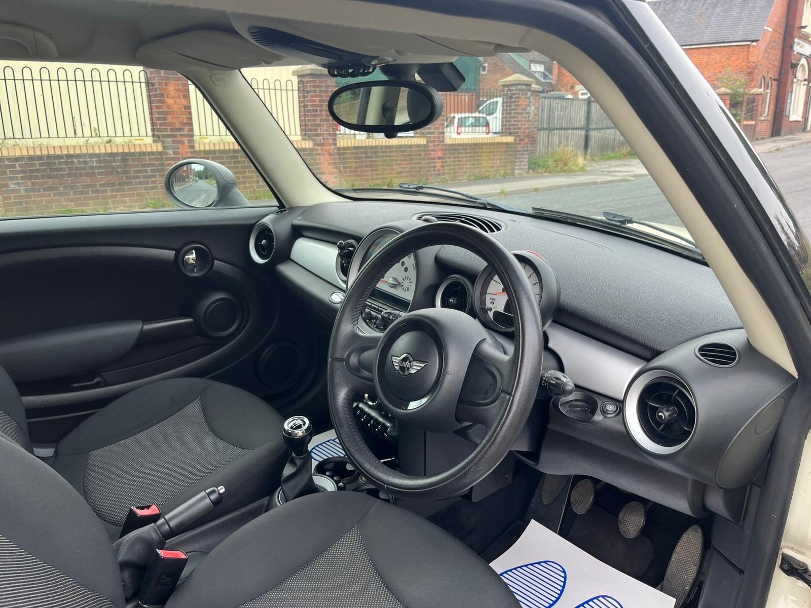 MINI Hatch - Image 14