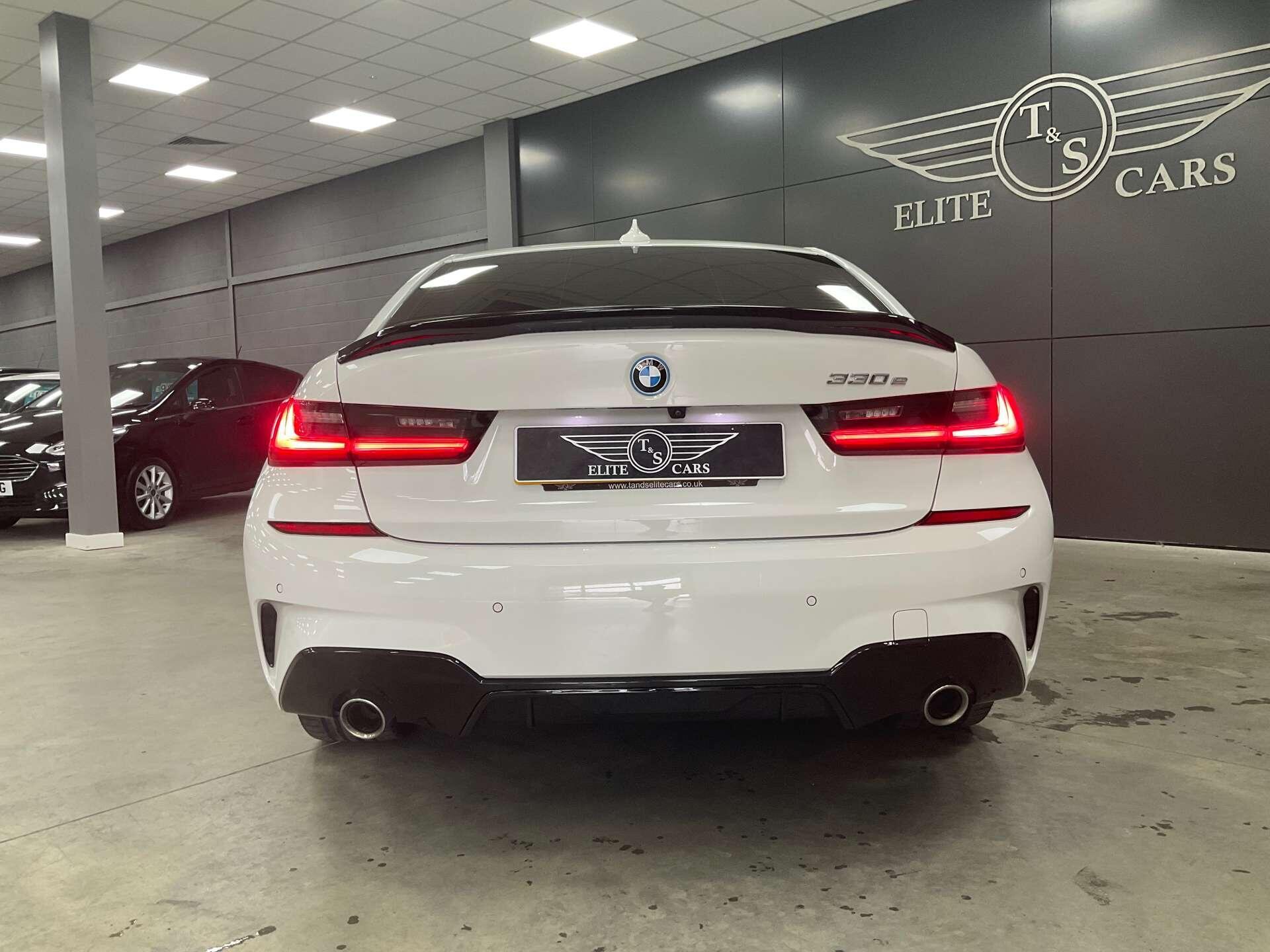 BMW 3 Series - Image 8