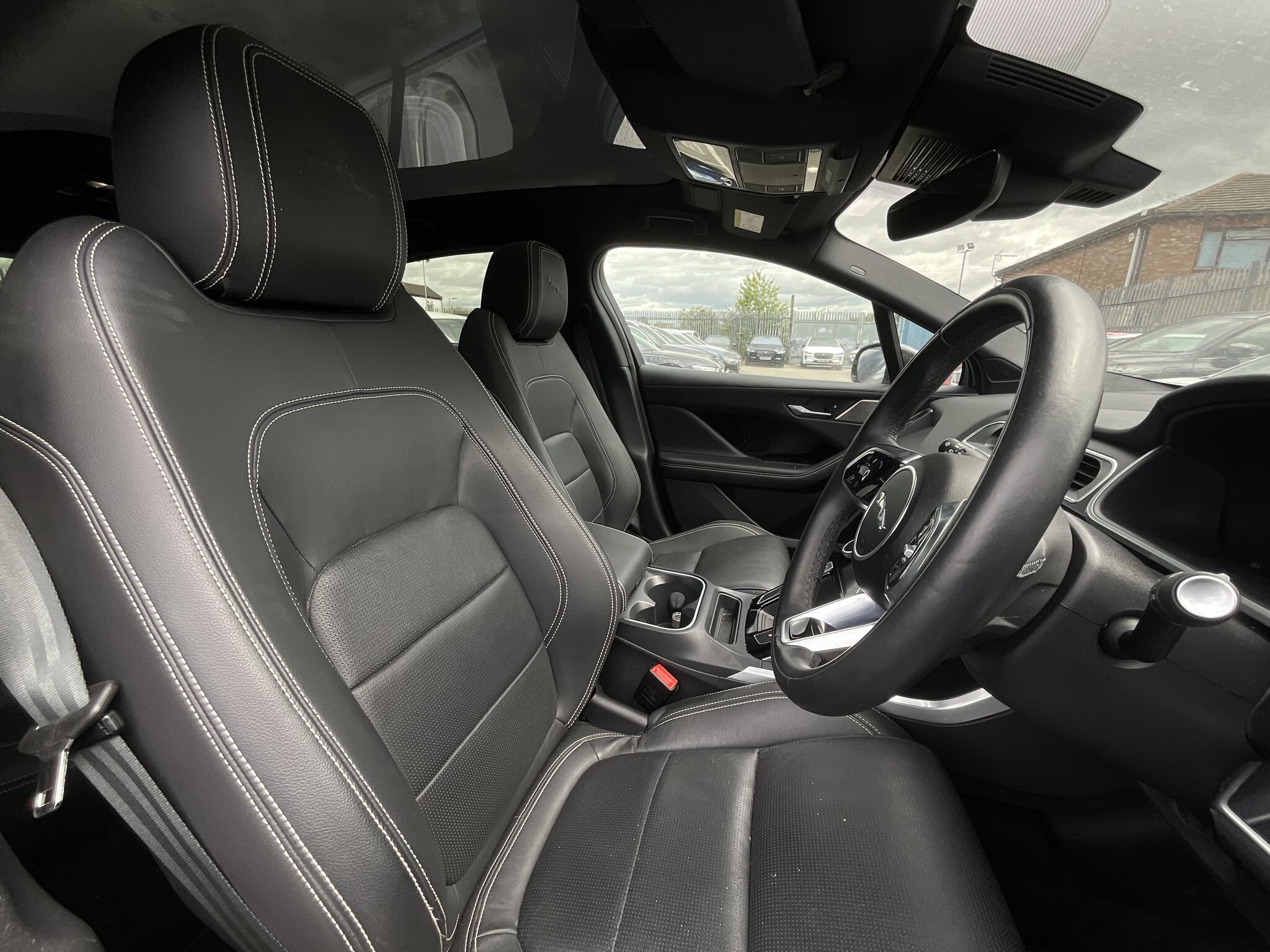 Jaguar I-Pace - Image 8